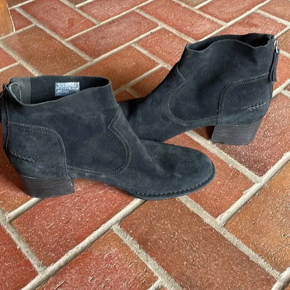 Black Ugg Bandara Suede Ankle Boot 10 - Picture 6 of 7